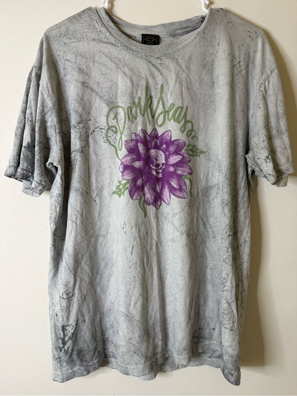 Men's Short Sleeve Graphic Tee - Gray with Purple Floral Skull
